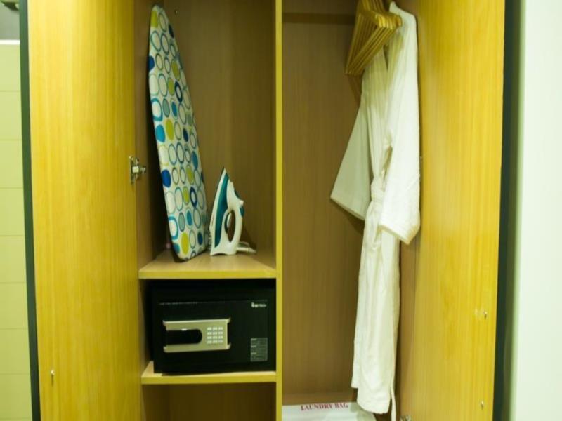 โรงแรมเดอะ สปิน เชนไน ภายนอก รูปภาพ